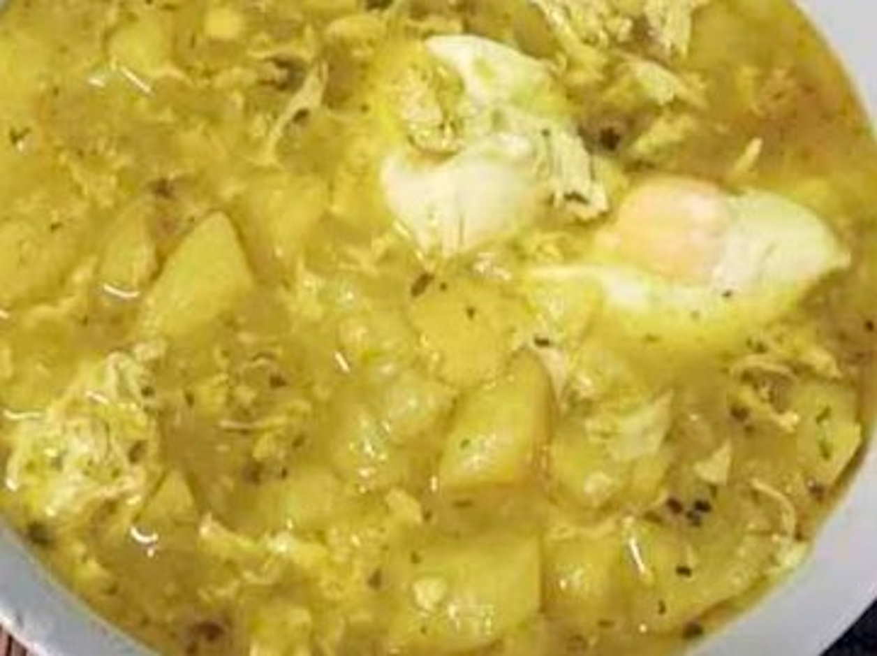 Caldo Verde papas y huevo Canario