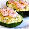 AGUACATES CON GAMBAS Y SALSA DE CITRICOS