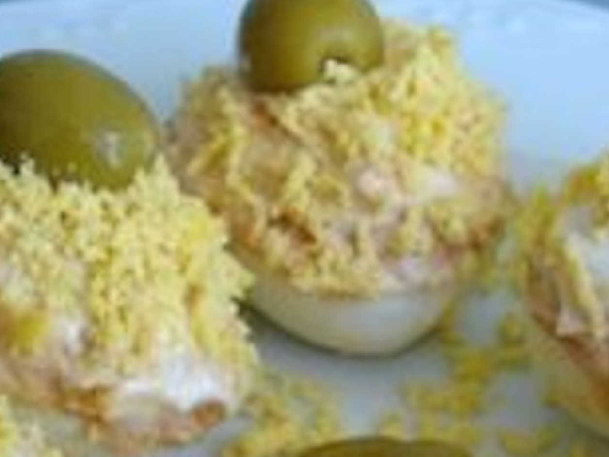 Huevos rellenos